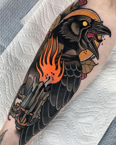 Crow done at @inkologyartgallery Swipe for the video 📹 Thanks a lot Jeremy 🙏🏼🙏🏼 #revolutionneedles #killerink #hustlebutterdeluxe… Traditional Tattoo Crow, Black Crow Tattoos, Neo Traditional Art, Rabe Tattoo, Crow Tattoo Design, Neo Tattoo, Tattoo Snake, Traditional Tattoo Inspiration, Neotraditional Tattoo