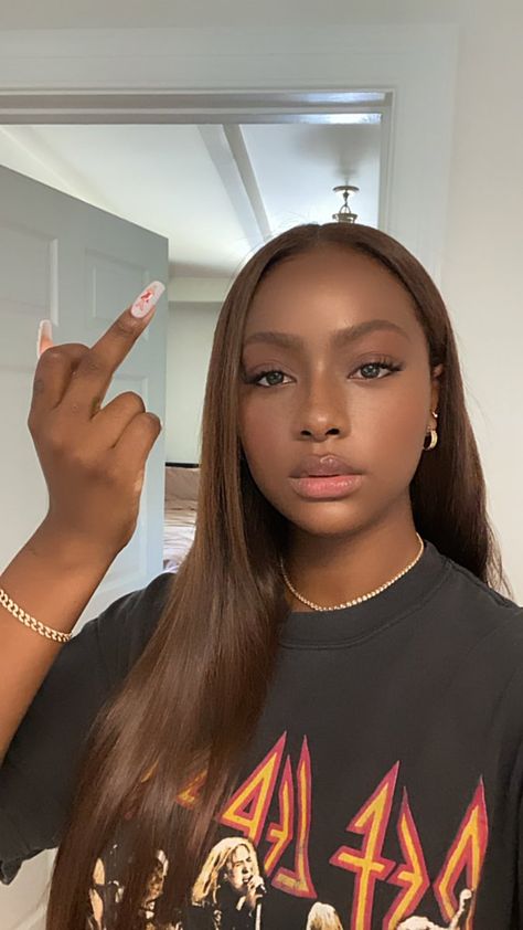 Brown Hair Dark Skin, Hair Color For Brown Skin, Hair Color For Dark Skin, Girl Hair Colors, Honey Brown Hair, Justine Skye, Brown Hair Dye, Ginger Hair Color, Dyed Natural Hair