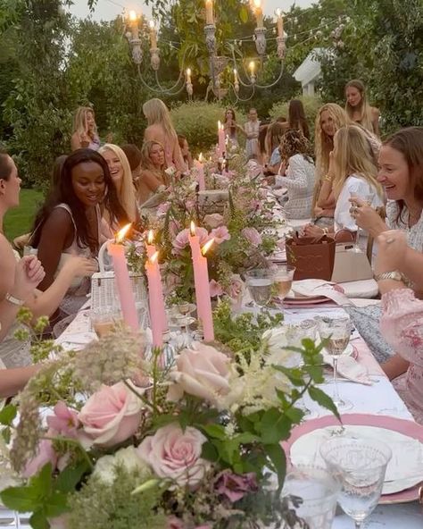 Aesthetic Dinner Table, Aesthetic Dinner, Sweet Sixteen Birthday Party Ideas, Cute Birthday Ideas, Birthday Dinner Party, Picnic Birthday, Sixteenth Birthday, Garden Party Birthday, Dream Party