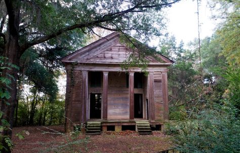 Adams Grove Presbyterian Church is located in Sardis, Alabama. What was once a thriving church congregation is now one of Alabama's most haunted places. Ruins Architecture, Antebellum South, Southern Culture, Abandoned Church, Haunted History, Most Haunted Places, Presbyterian Church, Greek Revival, Gothic Aesthetic