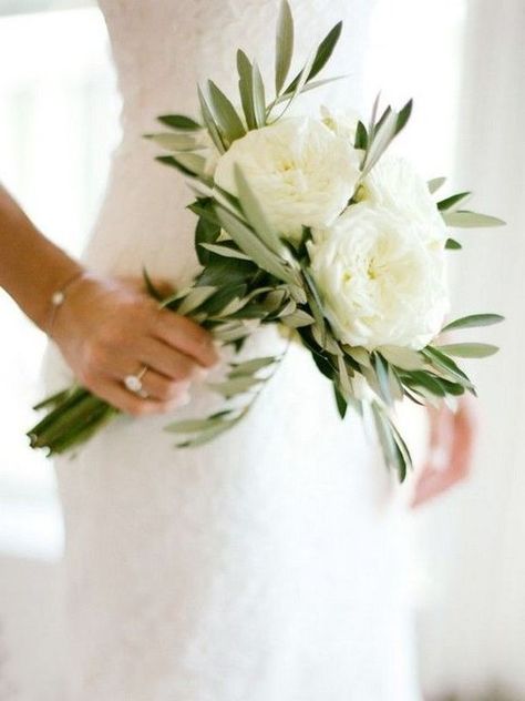 Less is More - Minimalist Wedding Gowns & Bouquets ~ Yard Sale Weddings Simple Bridesmaid Bouquets, Small Bridal Bouquets, Small Wedding Bouquets, Simple Wedding Bouquets, Greenery Wedding Bouquet, Nutrition Quotes, Tiny Wedding, Flowers And Greenery, Fitness Exercises