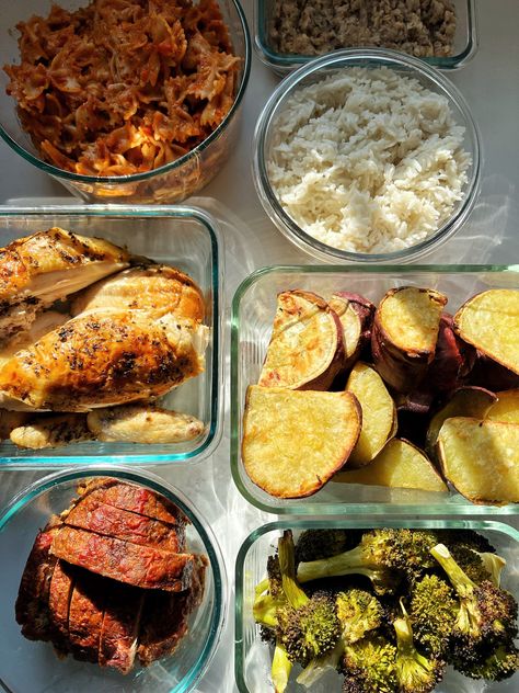 Family Style Meal Prep, Family Food Prep, Bulk Food Prep, Premenopausal Diet, Meal Prep Business, Bulking Meal Prep, Food Prep For The Week, Ingredient Prep, Batch Prep