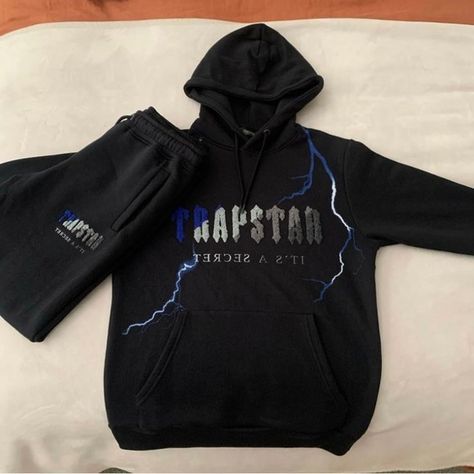 Trapstar Chenille Decoded Tracksuit - Lightning Edition ( SIZE MEDIUM MENS ) Trapstar Clothing, Trapstar Hoodie, Trapstar Tracksuit, Hoodie Tracksuit, Geeky Clothes, Full Tracksuit, Boys Tracksuits, Hype Clothing, Tracksuit Men