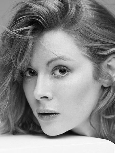 Dopamine Boost, Emily Beecham, Emily Mortimer, She Walks In Beauty, English Actresses, Dota 2, Memoirs, Famous People, Actresses