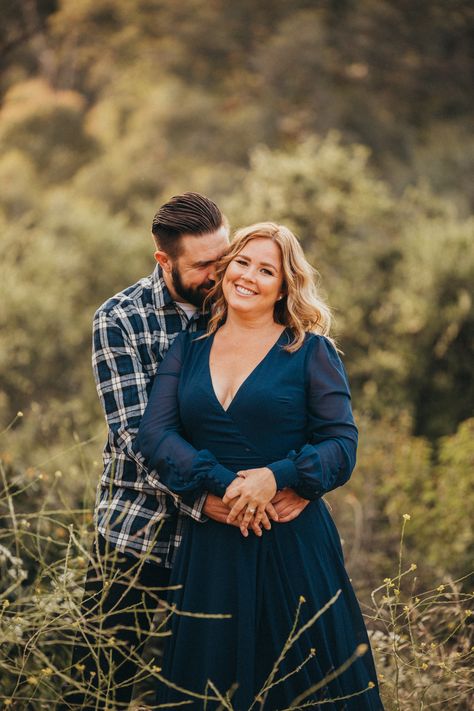 Couple Poses In Western Dress, Engagement Pictures Blue Dress, Fall Photo Couple Outfits, Navy Blue Engagement Pictures, Couple Poses Reference Plus Size, Couple Picture Ideas Plus Size, Poses For Larger Couples, Spring Engagement Photos Outfits Plus Size, Couples Photoshoot Poses Plus Size