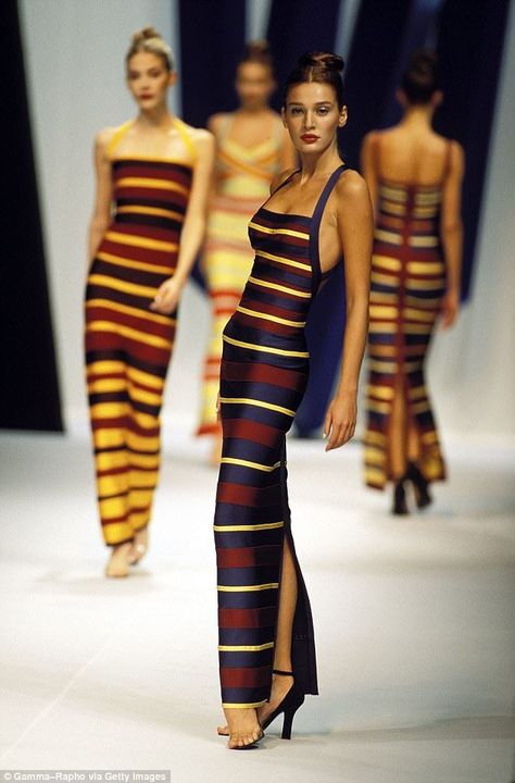 Herve Leger 90s, France In October, 1996 Fashion, Stile Kylie Jenner, Rock Dress, Haute Couture Style, 90s Runway Fashion, Runway Fashion Couture, Runway Outfits