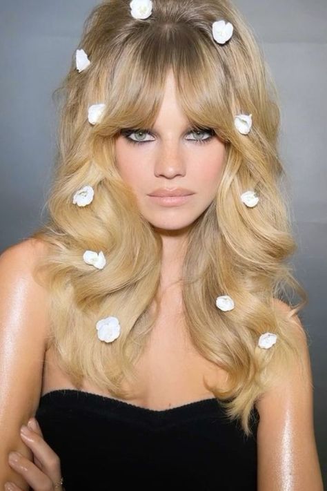 70s Hair And Makeup, 60’s Hair, 70’s Hair, Disco Hair, 60s Hair, 70s Hair, Flowers In Her Hair, Glam Hair, Long Blonde