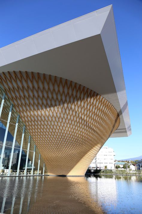 Shigeru Ban Architecture, Kengo Kuma Architecture, John Pawson Architect, Stadium Architecture, Hotel Lobby Design, Shigeru Ban, Lobby Design, Heritage Center, Mt Fuji