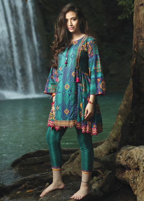 Pregnancy Frocks, Pakistani Formal Dresses, Frock Fashion, Pakistani Fashion Casual, Pakistani Dresses Casual, Casual Wear Dress, Kurti Designs Party Wear, Sleeves Designs For Dresses, Kurta Designs Women