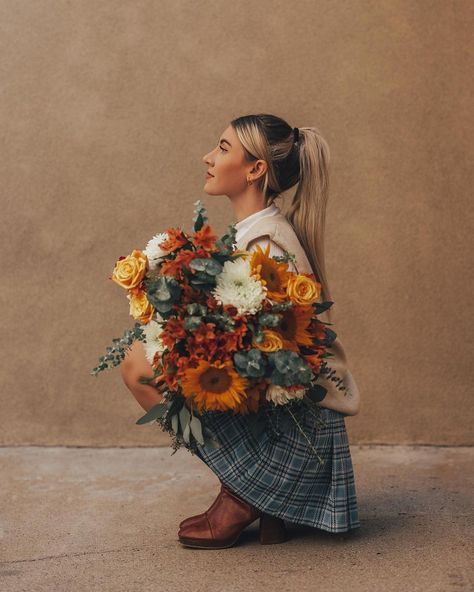 Kylie Katich, Fall Tv Shows, Spring Portraits, Flower Photoshoot, Self Portrait Photography, Pumpkin Fall Decor, Photoshoot Concept, Fall Photoshoot, Autumn Clothes