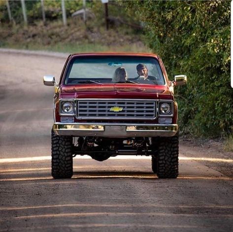 Chevy Square Body Trucks, Old Trucks Chevy, K10 Chevy, 80s Chevy Truck, Squarebody Truck, Old Chevy Trucks, 1986 Chevy Truck, Square Body Chevy, Chevy K10