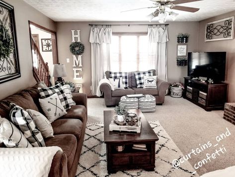 Plaid Living Room, Brown Couch Living Room, Farm House Livingroom, Farmhouse Living Room Decor, Farmhouse Living Room Decor Ideas, Rustic Farmhouse Living Room, Modern Farmhouse Living Room, Farmhouse Living Room, Living Room Decor Ideas