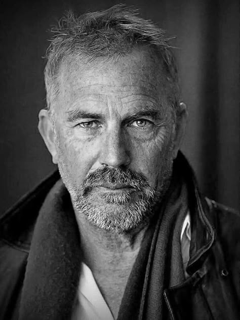 Expressions Photography, Famous Portraits, Man Portrait, Man Photography, People Of Interest, Kevin Costner, Best Portraits, Business Portrait, Portrait Sculpture