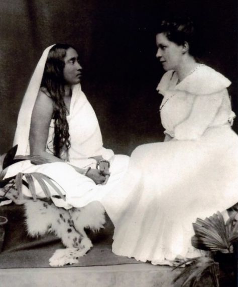 Sister Nivedita, Sarada Devi, Maa Kali Images, Temple India, Sai Baba Pictures, Saints Of India, Education In India, Swami Vivekananda, Kali Goddess