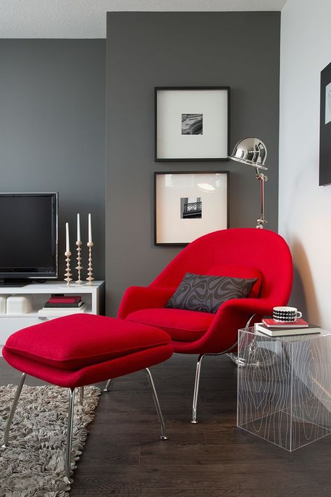 Black White And Grey Bedroom, Red Interior Design, Red Color Combinations, Red Living, Warm Home Decor, Living Room Red, Bedroom Red, Red Decor, Family Room Design