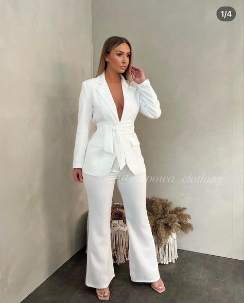 Pantsuit Graduation, Blazer Jumpsuit, White Pantsuit, Jumpsuit White, 70s Inspired Fashion, Graduation Outfit, White Jumpsuit, 70s Inspired, Fitted Trousers