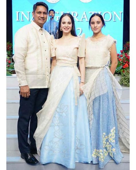 Modern Filipina Outfit, Modern Filipiniana Outfit Classy Pants, Filipiniana Dress Modern Philippines, Filipiniana Costume, Palawan Wedding, Filipiniana Outfit, Filipino Dress, Modern Filipiniana Gown, Filipiniana Wedding Theme