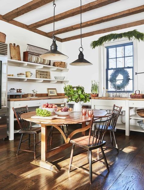 Gil Schafer Vermont Kitchen Gil Schafer, Gorgeous White Kitchen, Veranda Magazine, Barn Kitchen, Beach Kitchens, Party Barn, Styling A Buffet, All White Kitchen, Barn Design