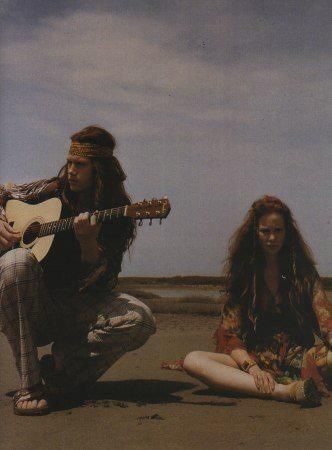 Hippie Photography, Hippie Couple, Mundo Hippie, Hippie Lifestyle, Hippie Aesthetic, Hippie Culture, Mode Hippie, 70s Aesthetic, 70s Vibes