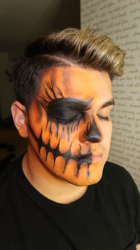 Cool Halloween Makeup Men, Mens Face Paint, Face Paint For Men, Halloween Makeuo, Mens Halloween Costume, Mens Halloween Makeup, Mens Halloween, Cool Halloween Makeup, Men Faces