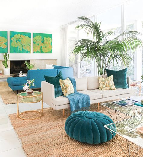 Carefree and quirky Palm Springs-style oasis Quirky Living Room, Palm Springs Interior, Palm Springs Decor, Turquoise Living Room Decor, Turquoise Room, Palm Springs Home, Interior Design Minimalist, Palm Springs Style, Design Salon