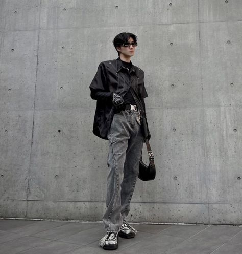 Chinese Men Street Fashion, Chinese Street Fashion Men, Douyin Fashion, Drippy Fits, Chinese Fashion Street, Men Street Fashion, Boys Wear, Ulzzang Fashion, Streetwear Men Outfits