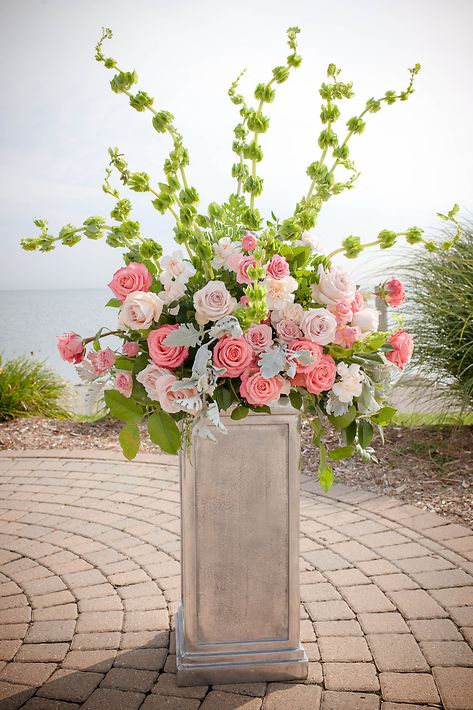 Wedding Flower Arrangements Green, Pink Flower Arrangements Wedding, Pink And Green Flower Arrangements, Pastel Flower Arrangements, Natural Strawberry Blonde, Green Flower Arrangements, Green Arrangements, Natural Strawberry Blonde Hair, Hair Colors And Styles