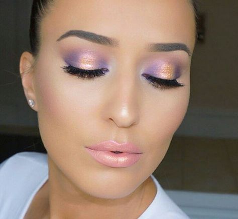 Purple and peach shadow Dramatic Eye Makeup, Iridescent Purple, Clear Gel, Eye Makeup Designs, Makijaż Smokey Eye, Purple Eyeshadow, Mineral Foundation, Soft Brown, Olivia Palermo