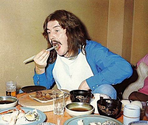 Led Zeppelin's John Bonham eating diner at a Hiroshima hotel in September 1971 Zed Leppelin, Robert Plant Led Zeppelin, Best Rock Bands, John Paul Jones, John Bonham, Greatest Rock Bands, Led Zep, John Henry, Jimmy Page