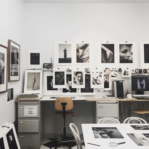 Photographer Workspace, Photography Workspace, Photography Home Office, Workspace Inspiration, Workspace Design, Office Workspace, Office Inspiration, Home Office Design, Creative Home