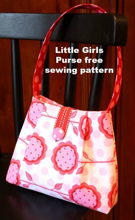 FREE sewing pattern for a small purse. This small purse is ideal for little girls and teens, or can also be ised as an evening bag to hang off your arm to carry the essentials. FREE girls bag sewing pattern. FREE purse sewing pattern. Small bag pattern to sew. Easy bag to sew for beginners. Girls bag sewing pattern. #SewABag #BagSewingPattern #SewAPurse #PurseSewingPattern #FreeSewingPattern #SewingForFree #QuickSewingPattern Kids Purse Diy, Small Purse Pattern, Sew For Beginners, Small Bag Pattern, Childrens Purses, Purse Patterns Free, Purse Sewing, Easy Bag, Toddler Purse