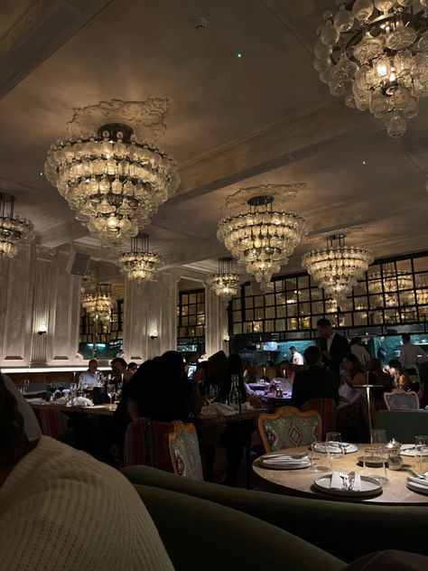 Restaurant London Aesthetic, London High Society Aesthetic, Fancy Restaurants Aesthetic, London Restaurants Interior, Restaurant In London Aesthetic, London Fancy Restaurant, City Restaurant Aesthetic, London Dinner Aesthetic, London Dinner Restaurant