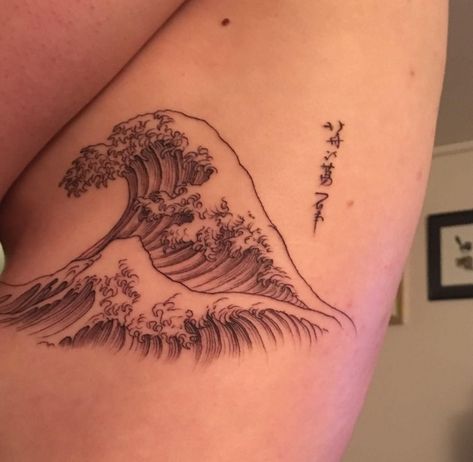 The Great Wave Off Kanagawa Tattoo, Wave Off Kanagawa Tattoo, Great Wave Off Kanagawa Tattoo, The Great Wave Tattoo, The Wave Tattoo, Kanagawa Tattoo, Asian Tattoos For Women, Great Wave Tattoo, Best Tattoo Ideas For Men