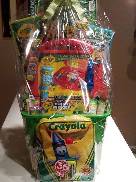 Crayola Gift Basket, Crayola Gift Basket Ideas, Raffle Gift Basket Ideas, Crayon Birthday Parties, Easter Basket Themes, Candy Gift Baskets, Kids Gift Baskets, Raffle Baskets, Themed Gift Baskets