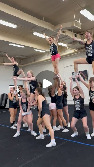 Youth Cheer Stunts, 10 Person Pyramid Cheer, Easy Cheerleading Stunts, Cheer Chants, Cheer Videos, Cheer Inversion Stunt, Easy Cheers, Stunt Sequence Cheerleading, College Pyramids Cheer Stunts