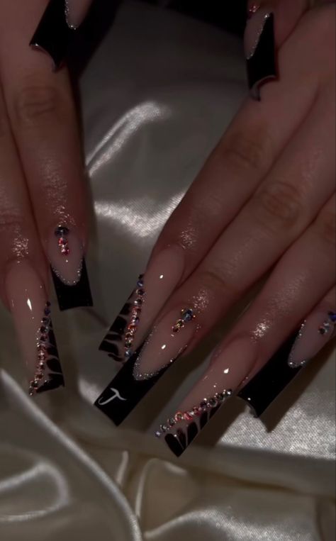 Black Glam Nails Sparkle, Black And Bling Nails, Black Nails Bling, Black Nail Designs With Rhinestones, Black Bling Acrylic Nails, Black Glam Nails, Nagel Inspiration, Goddess Nails, Bedazzled Nails