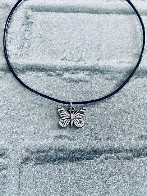 Necklace jewellery butterfly aesthetic minimalist Miniature Aesthetic, Bisexual Jewelry, Detailed Butterfly, Butterfly Choker, Pride Bracelet, Quirky Jewelry, Star Confetti, Black Choker Necklace, Butterfly Gifts