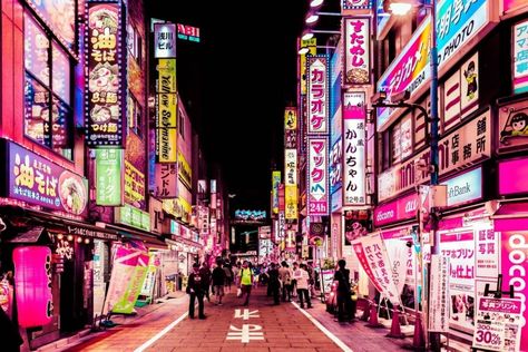 “Tokyo’s Glow” —CreativeBoom | 10 Photo Essays That You Must See This Weekend Bernardo Bader, Asian City, Glow Photos, Tokyo Streets, Tokyo Anime, Neo Tokyo, Tokyo Night, Tokyo City, Urban Lighting