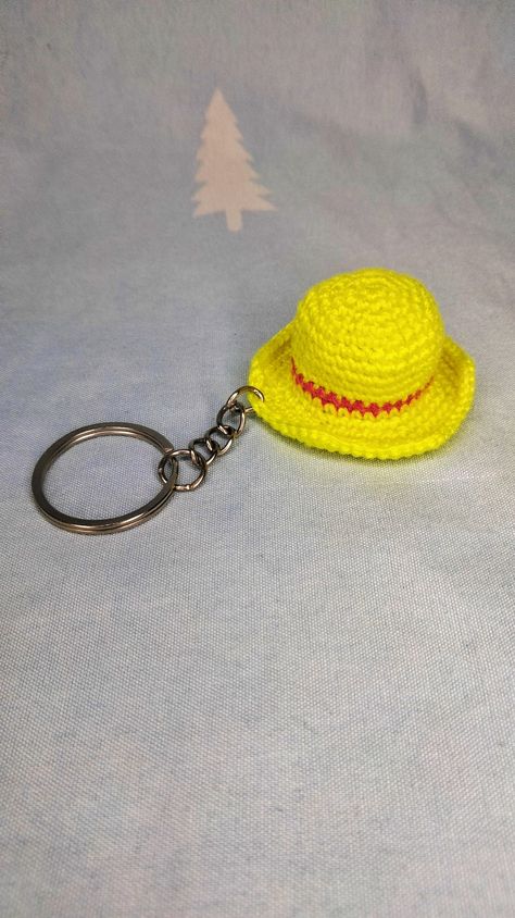 Luffy Hat Crochet, Crochet For Guys, Crochet Taylor Swift, Luffy Hat, Pattern Free Amigurumi, Hat Patterns Free, Crochet Keychain, Hat Crochet, Amigurumi Free