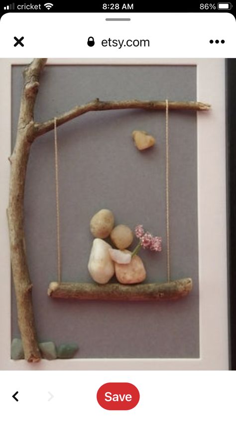 Beach Rock Art, Stone Pictures Pebble Art, Hanging Craft Ideas, Driftwood Art Diy, Pebble Art Family, Diy Rock Art, Hanging Craft, Deco Nature, Rock And Pebbles