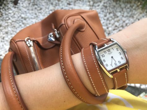 Kelly Rutherford Hermes, Hermes Cape Cod Watch Women, Watch Images, Kelly Rutherford, Hermes Lindy, Hermes Watch, Hermes Style, Everyday Watch, Gold Watches