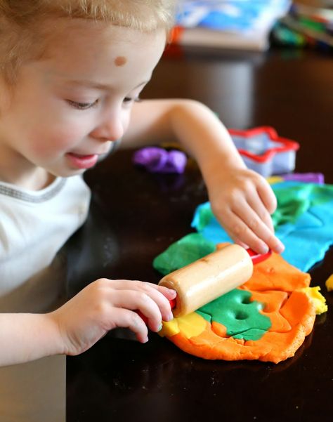 Edible Gluten Free No Cook Playdough Play Doh Food, My Food Plate, No Cook Playdough, Gluten Free Playdough, Montessori Crafts, Cooked Playdough, Gluten Free Recipes For Kids, Home With Kids, Homemade Paint