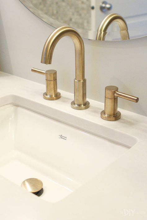 Gold Bathroom Fixtures, Brass Bathroom Fixtures, Dresser Turned, Gold Bathroom Faucet, Brass Faucets, Gold Bad, Brass Bathroom Faucets, Best Kitchen Design, Gold Faucet