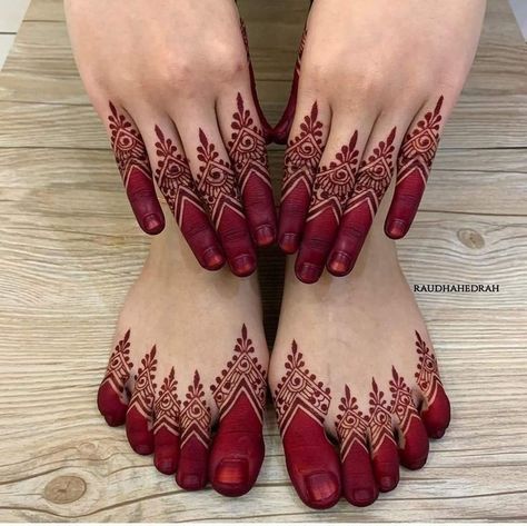 Mehendhi Designs For Leg, Bridal Hand And Feet Mehndi, M3hendi Design, Leg Finger Mehndi Design, Simple Mehndi Designs Leg, Mehndi Designs Leg Simple, Medhini Designs, Legs Mehndi Design Simple, Mehndi Designs For Leg