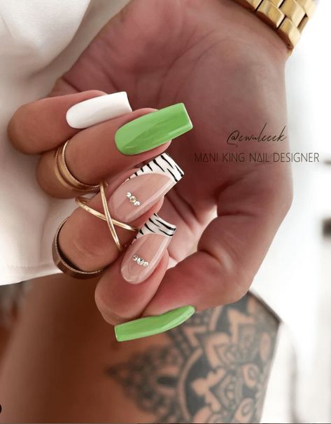 90 Bright, Fun Spring & Summer Nails Nails Guide, Fancy Nail Art, Nails Summer Nails, Create Business, Wow Nails, Dope Nail Designs, Acrylic Nails Coffin Short, Nails Summer, Hot Nails