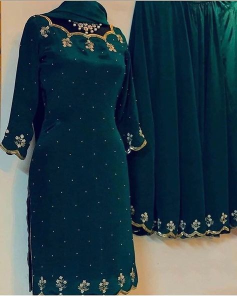 Green Punjabi Suit, Bridal Suits Punjabi, Punjabi Dress Design, Punjabi Suit Neck Designs, Punjabi Suits Party Wear, Patiala Suit Designs, Punjabi Suits Designer Boutique, Sharara Designs, Embroidery Suits Punjabi