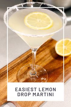 Lemondrop Martini, Lemon Drop Drink, Hot Water With Lemon, Lemon Drop Martini Recipe, Shots Vodka, Lemon Drop Recipe, Lemon Drop Shots, Lemon Martini, Water With Lemon