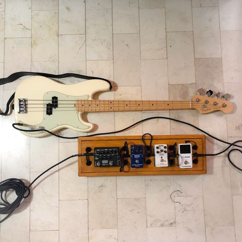 Bass Pedalboard, Guitar Things, Pedal Boards, Bass Pedals, Pedal Board, Bass Guitars, Bass Player, Guitar Pedals, Music Aesthetic