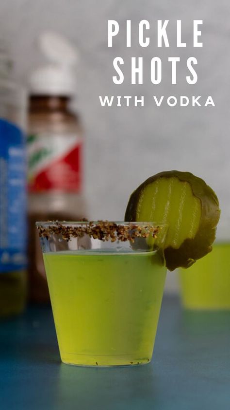 pickle shots vodka recipe \ pickle shot made with vodka | How to make pickle shots Pregame Drinks Alcohol, Drinking Party Food Ideas, Pickle Juice And Vodka, Taaka Vodka Recipes, Pickle Vodka Recipes, Easy Shots For A Crowd, Pickle Back Shot Recipe, Pickle Alcoholic Drink, Pickle Vodka Drinks