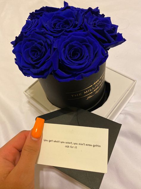 Blue Roses Bouquet Gift, Roses Bouquet Gift, Love Luxury, Cute Couple Gifts, Flowers Bouquet Gift, Luxury Girl, Romantic Gestures, Flower Therapy, Beautiful Bouquet Of Flowers